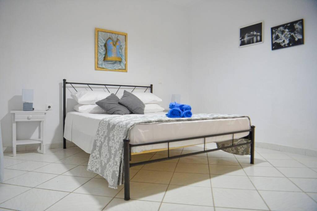 Seaside Alexandra,acharavi. Holiday home *
